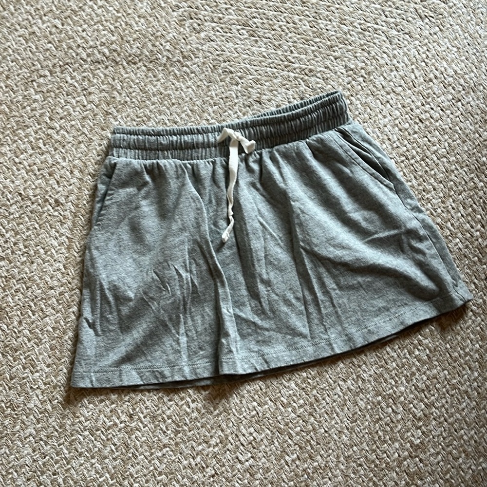 Primary | gray skirt | 100% cotton | size 6-7